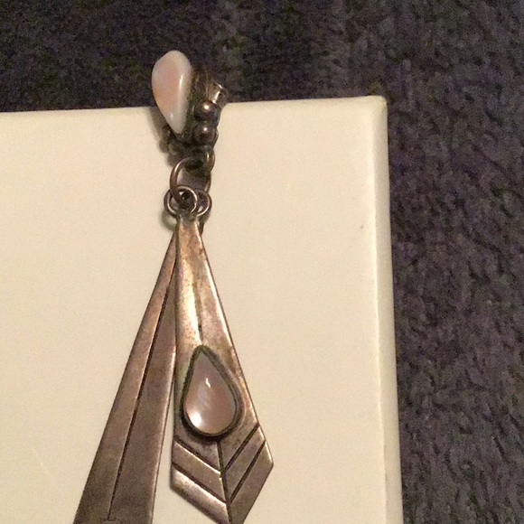 VINTAGE STERLING SILVER MOP EARRINGS - Picture 3 of 4